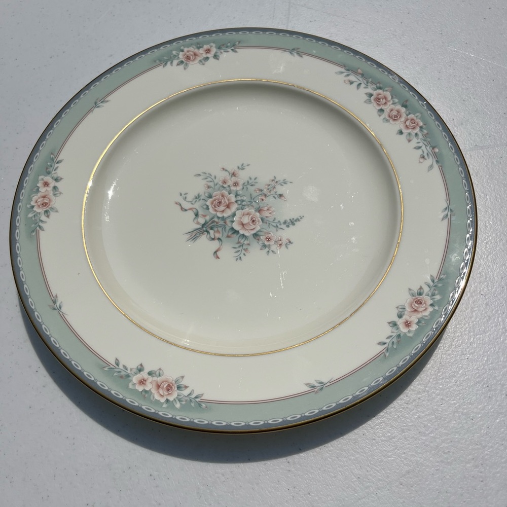 Pfaltzgraff Bone China Dinner Plate. Whitney. Made in USA